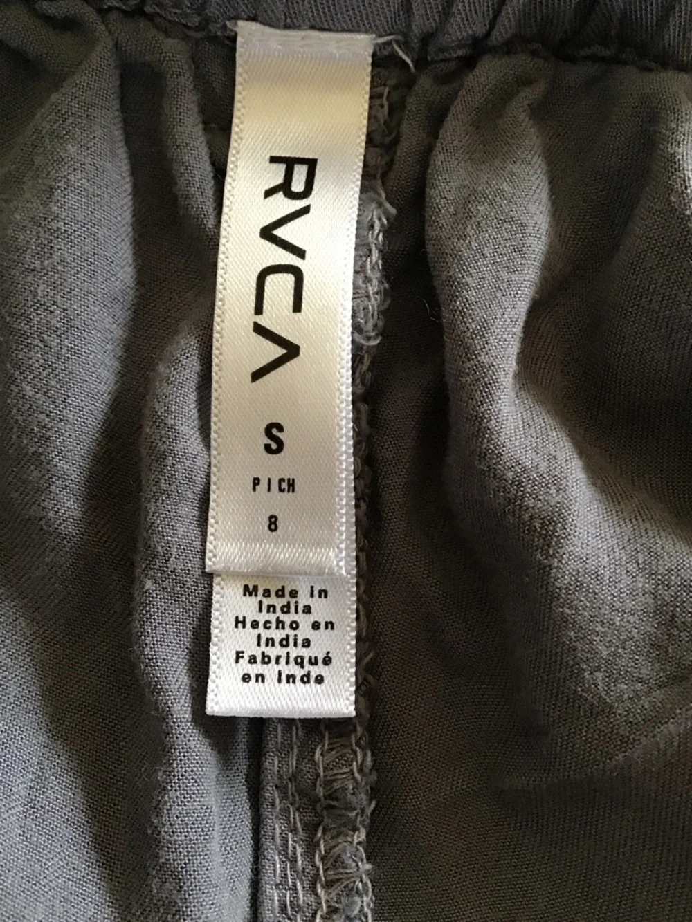 RVCA Charcoal Grey 100% Rayon Pull-On Shorts Size Small Minimalist Coastal Beach - Picture 5 of 6